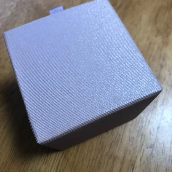 City Rocks Swarovski Crystals earring and necklace set new in box - Picture 4 of 4